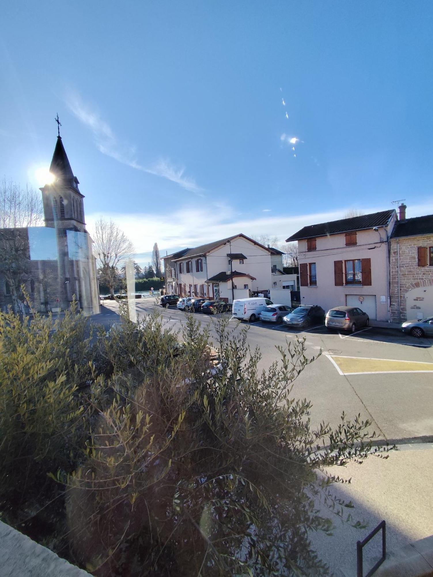 De La Place Hotel Loyettes