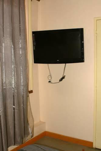 De La Place Hotel Loyettes